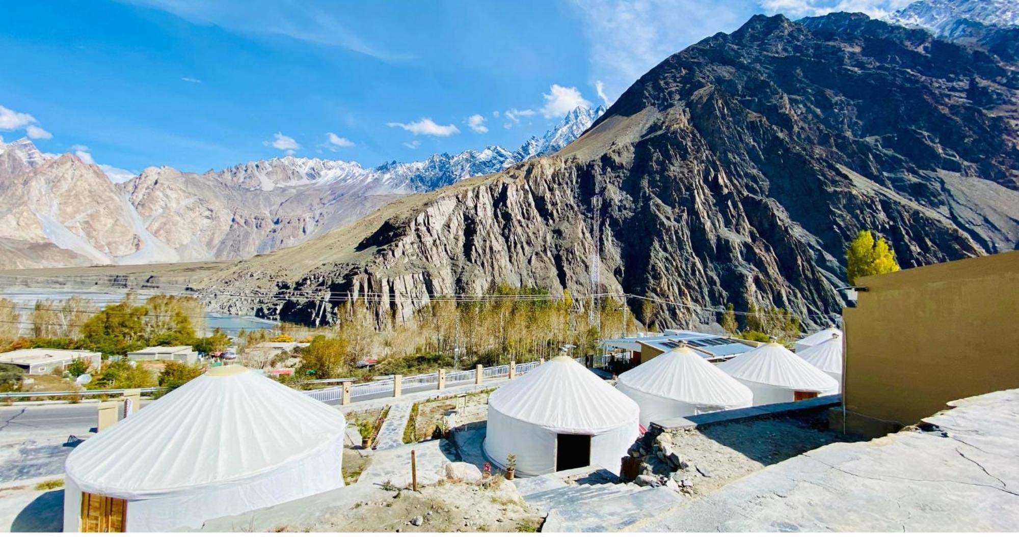 Apex Hotels And Resorts Hussaini Karimabad  Екстер'єр фото