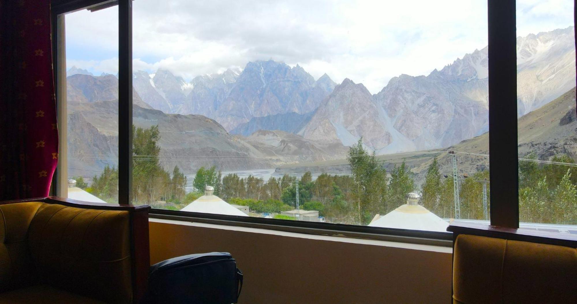 Apex Hotels And Resorts Hussaini Karimabad  Екстер'єр фото