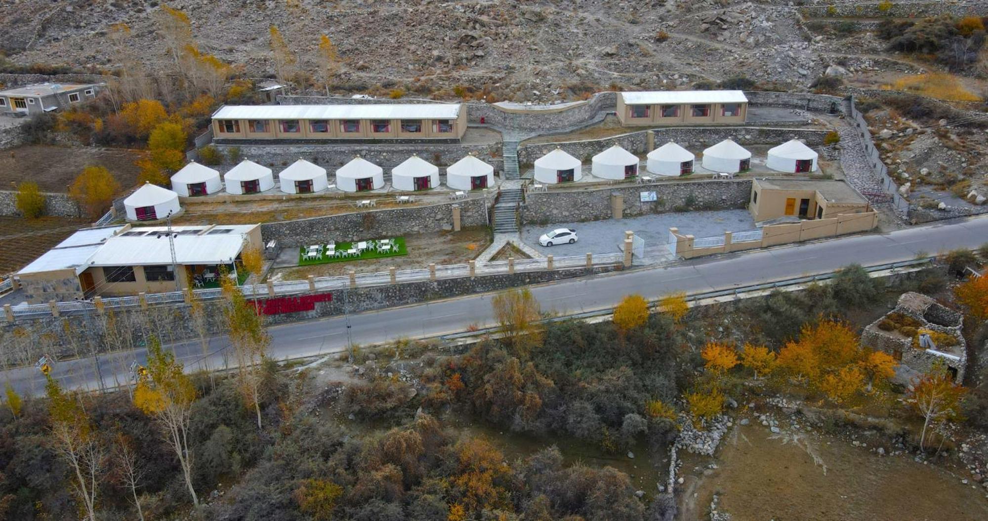 Apex Hotels And Resorts Hussaini Karimabad  Екстер'єр фото