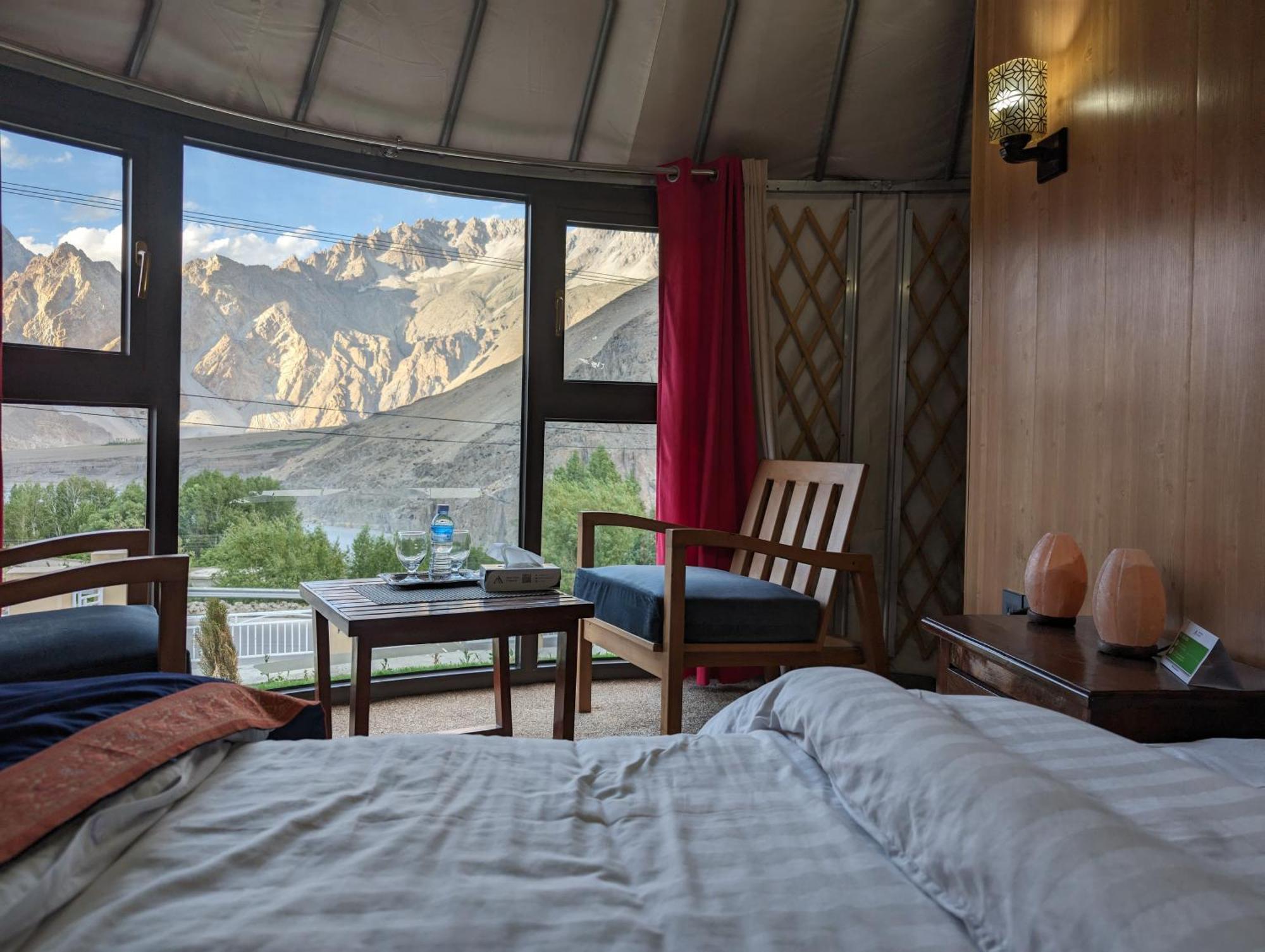 Apex Hotels And Resorts Hussaini Karimabad  Екстер'єр фото